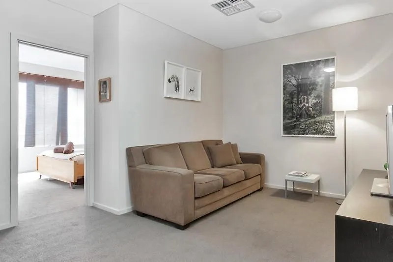 Vakantiehuis 2 Bed 2 Bath Modern Townhouse In Heart Of Adelaide Villa