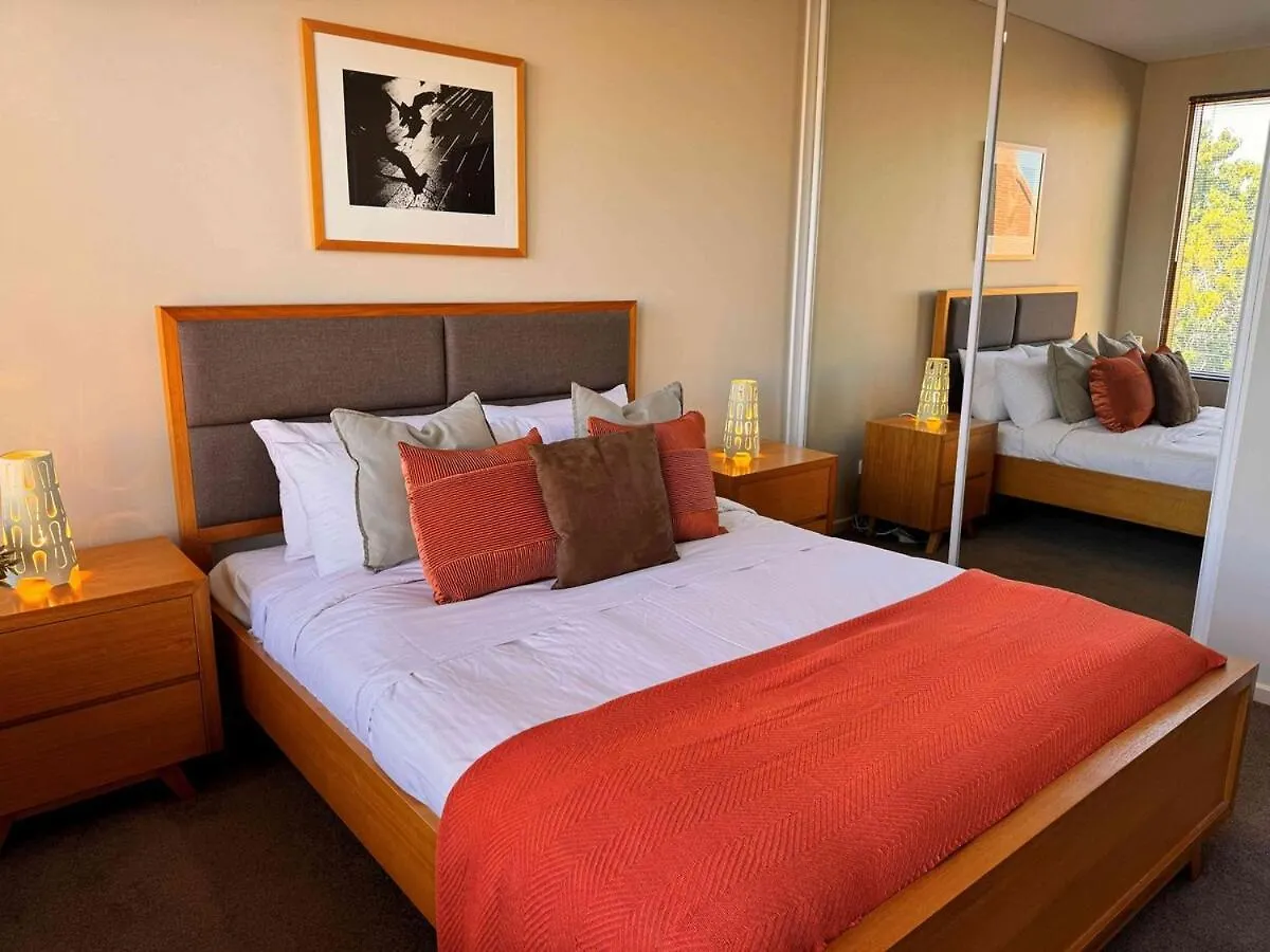 Vakantiehuis 2 Bed 2 Bath Modern Townhouse In Heart Of Adelaide Villa